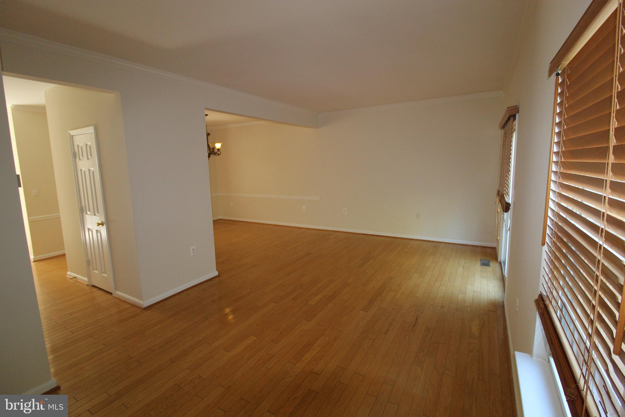 ASHBURN FARM - Residential Lease