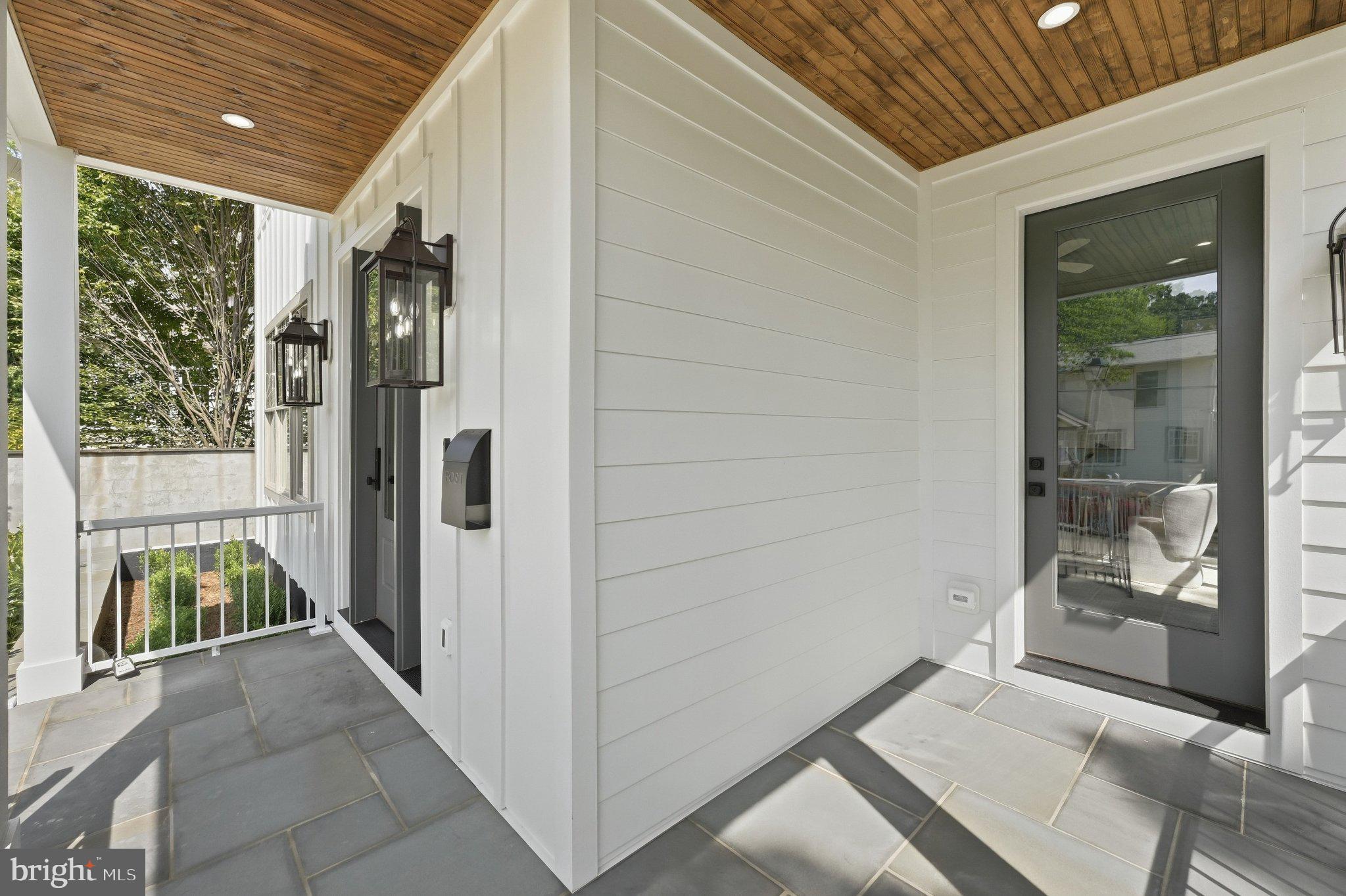 423 N EDGEWOOD STREET