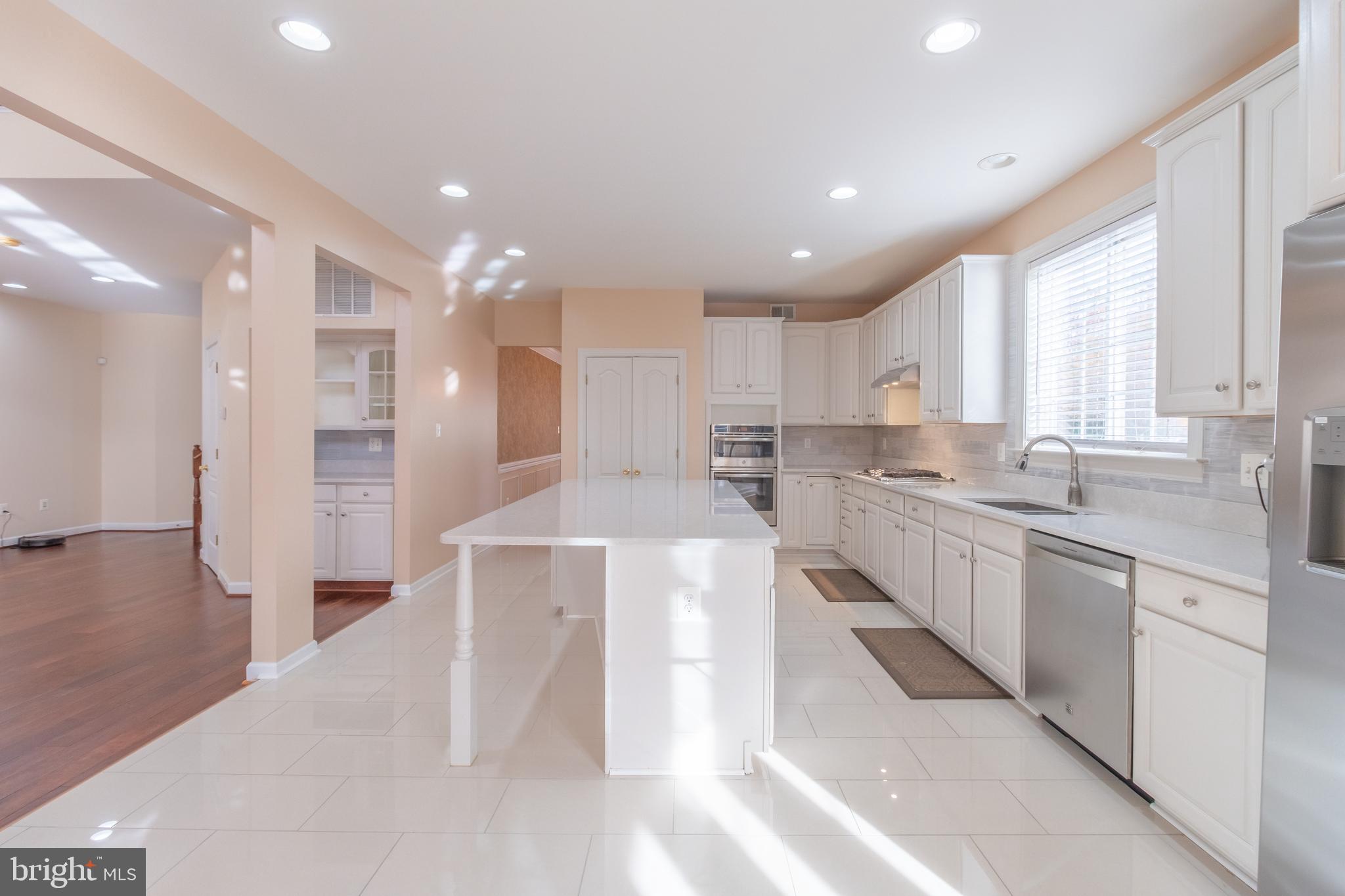 MONTICELLO - Residential