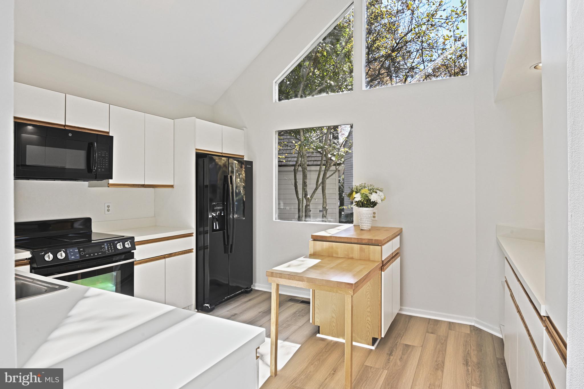 RESTON - Residential