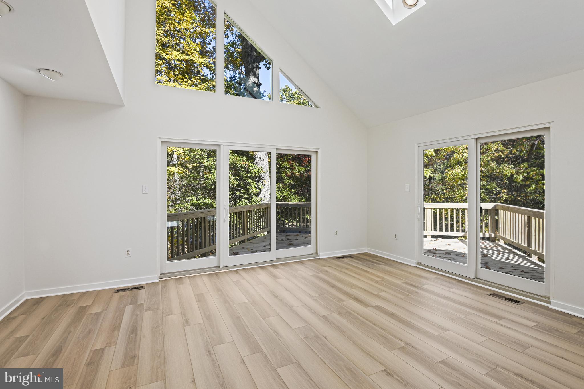 RESTON - Residential