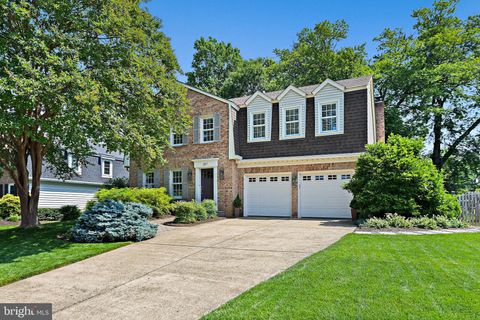 207 CERET COURT SW VIENNA VA 22180