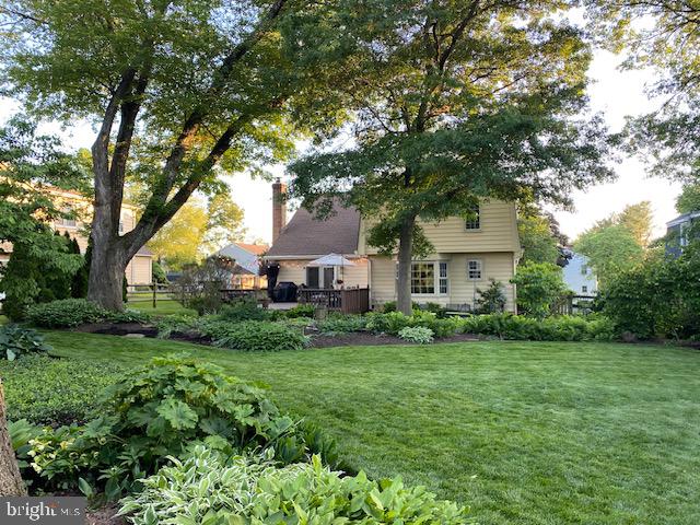 207 CERET COURT SW
