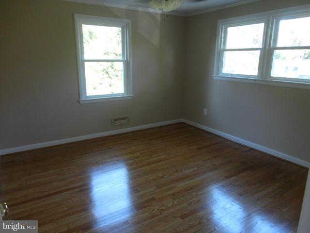 COUNTRY CLUB - Residential Lease