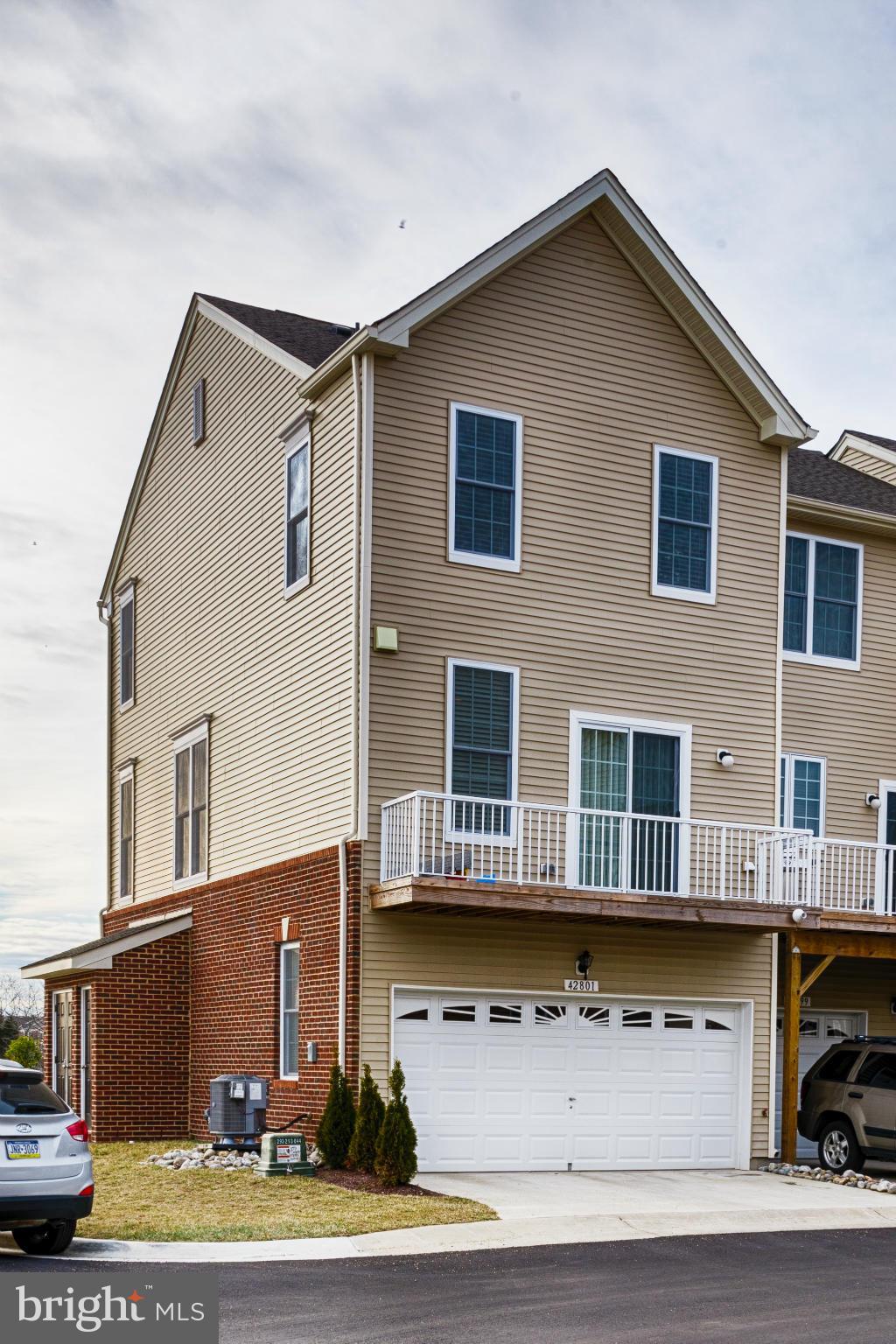 AMBERLEA AT SOUTH RIDING - Residential Lease