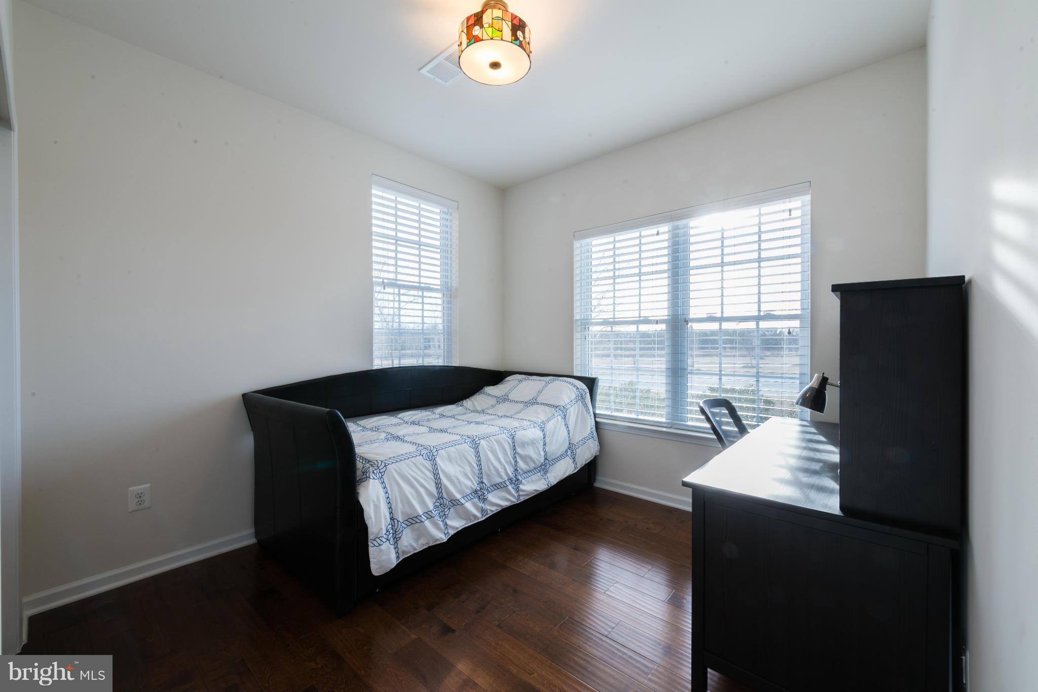 AMBERLEA AT SOUTH RIDING - Residential Lease