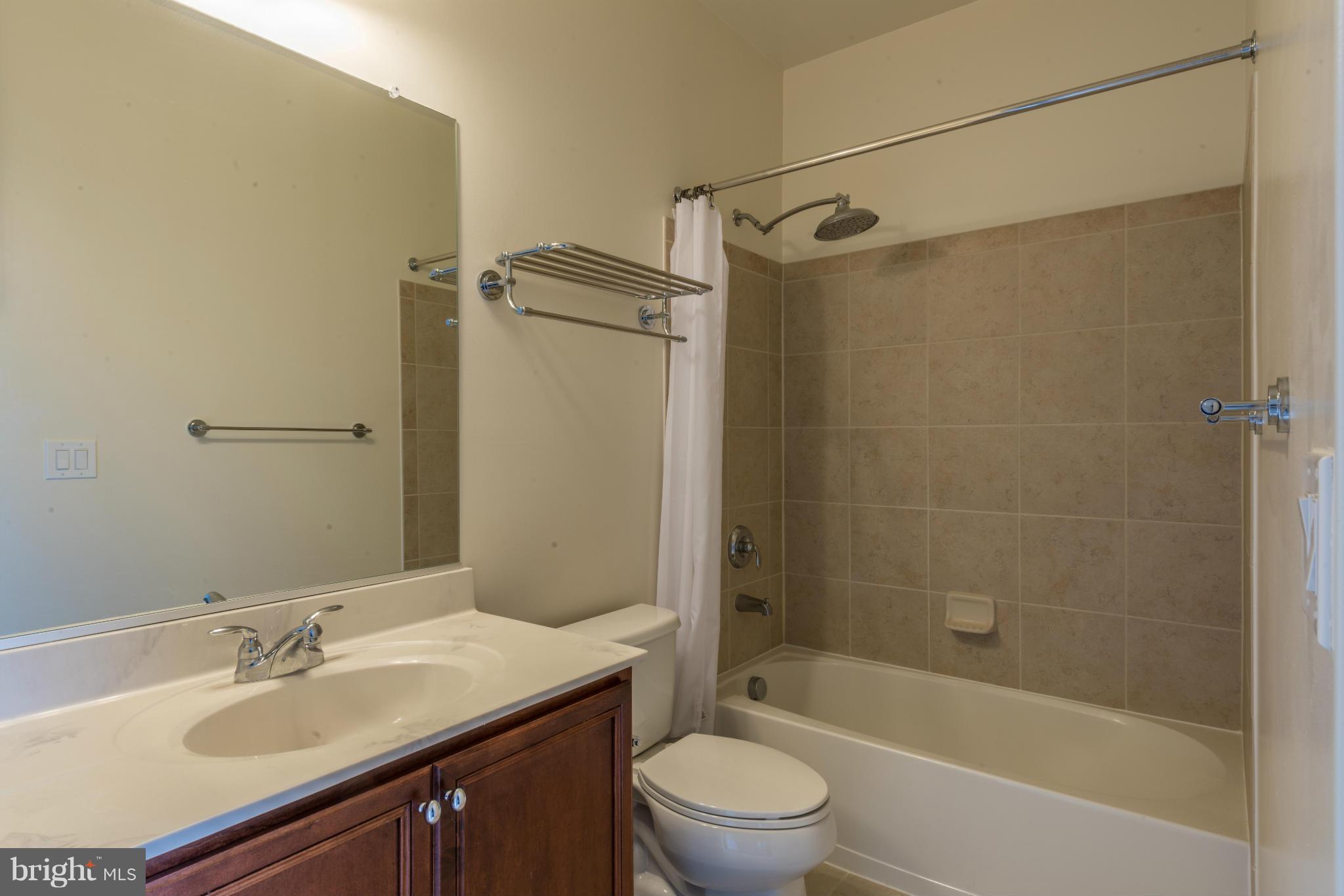 AMBERLEA AT SOUTH RIDING - Residential Lease