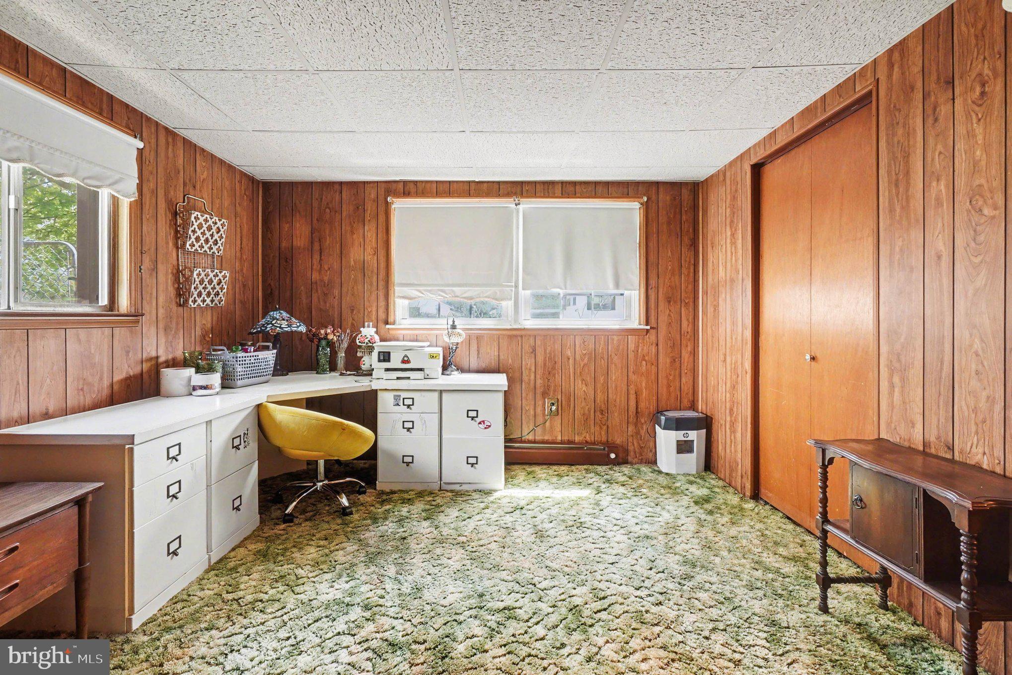 VILLAGE KNOLL - Residential