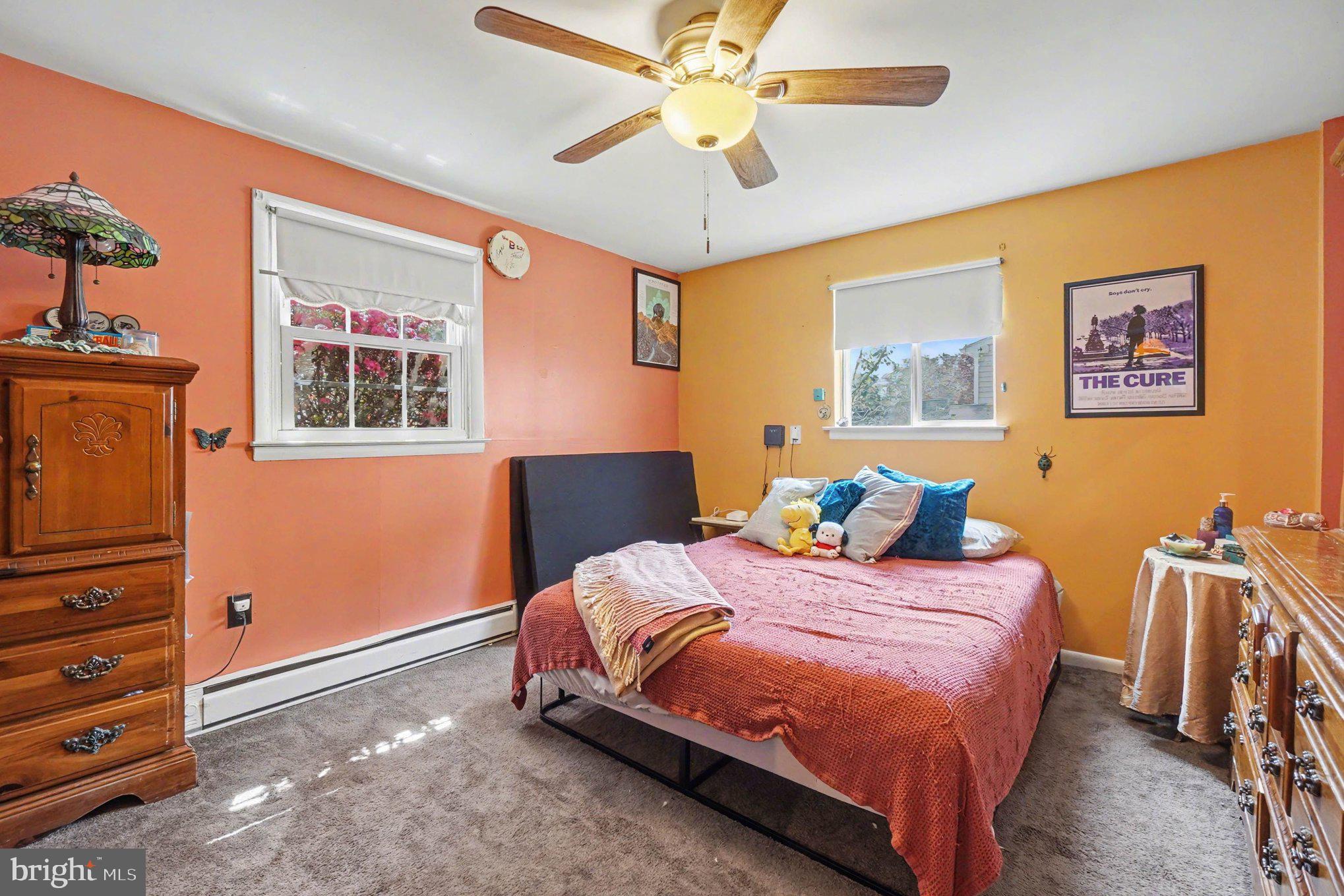 VILLAGE KNOLL - Residential