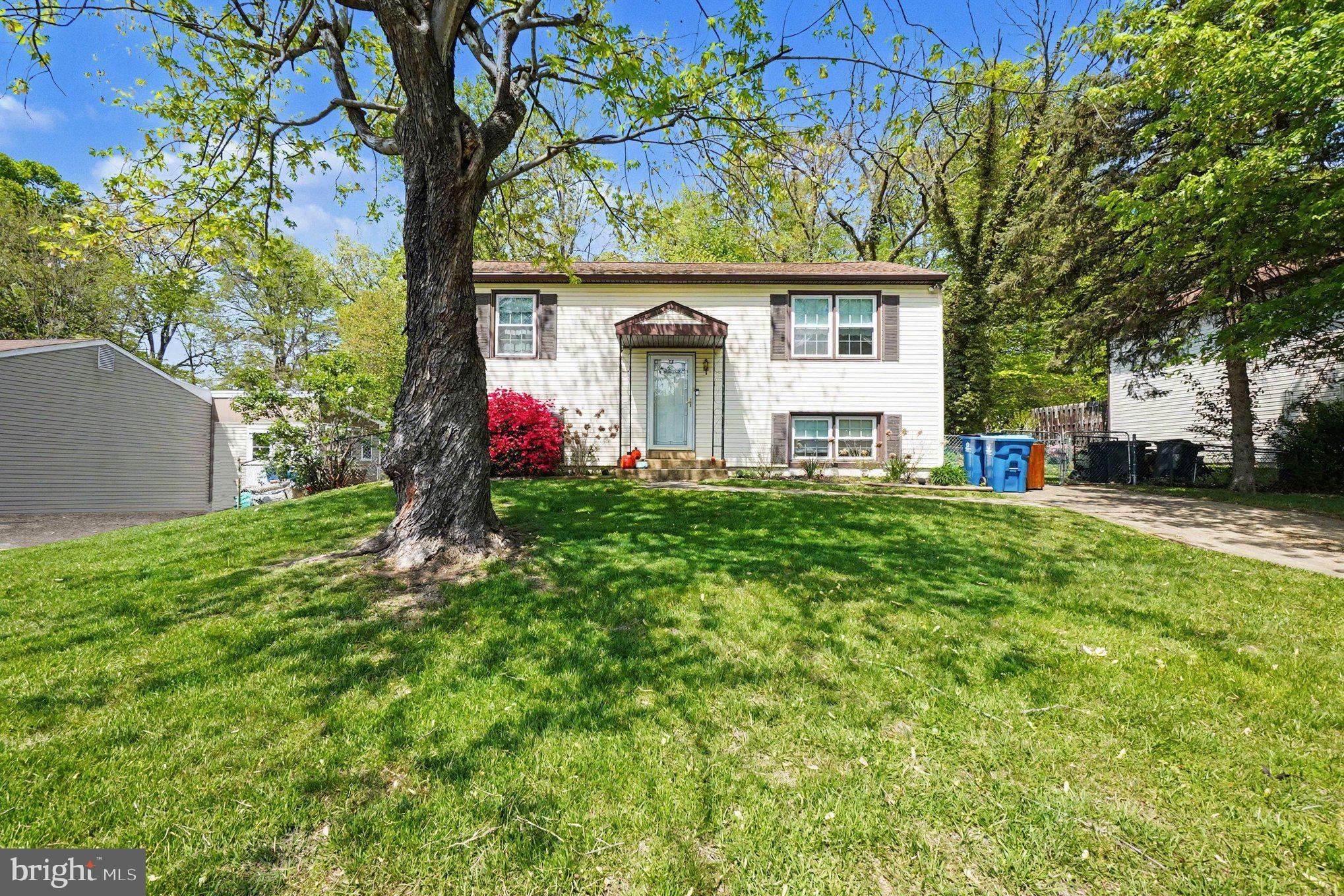 VILLAGE KNOLL - Residential