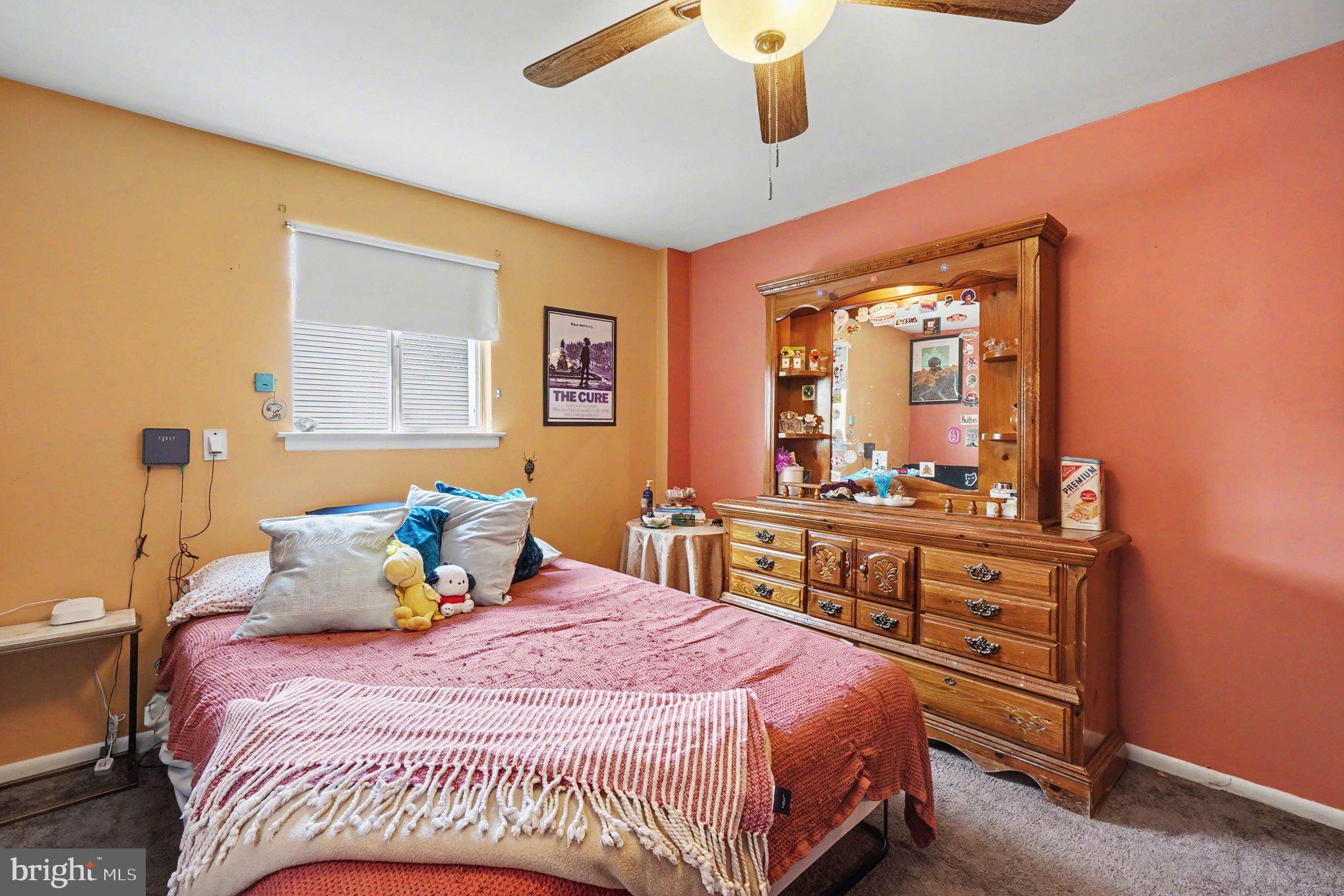 VILLAGE KNOLL - Residential