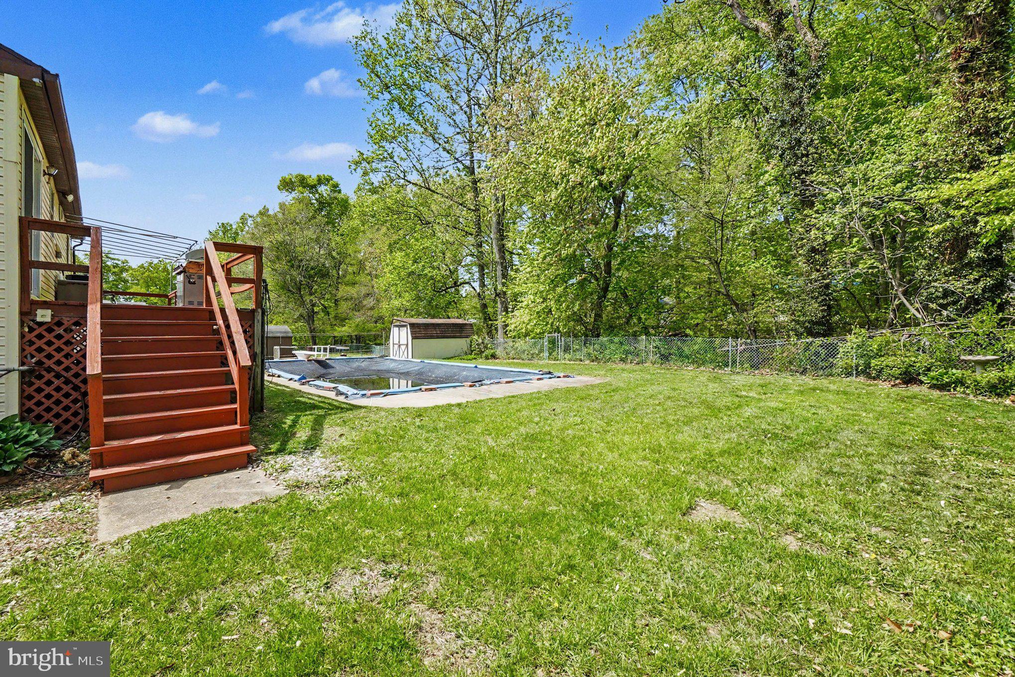 VILLAGE KNOLL - Residential