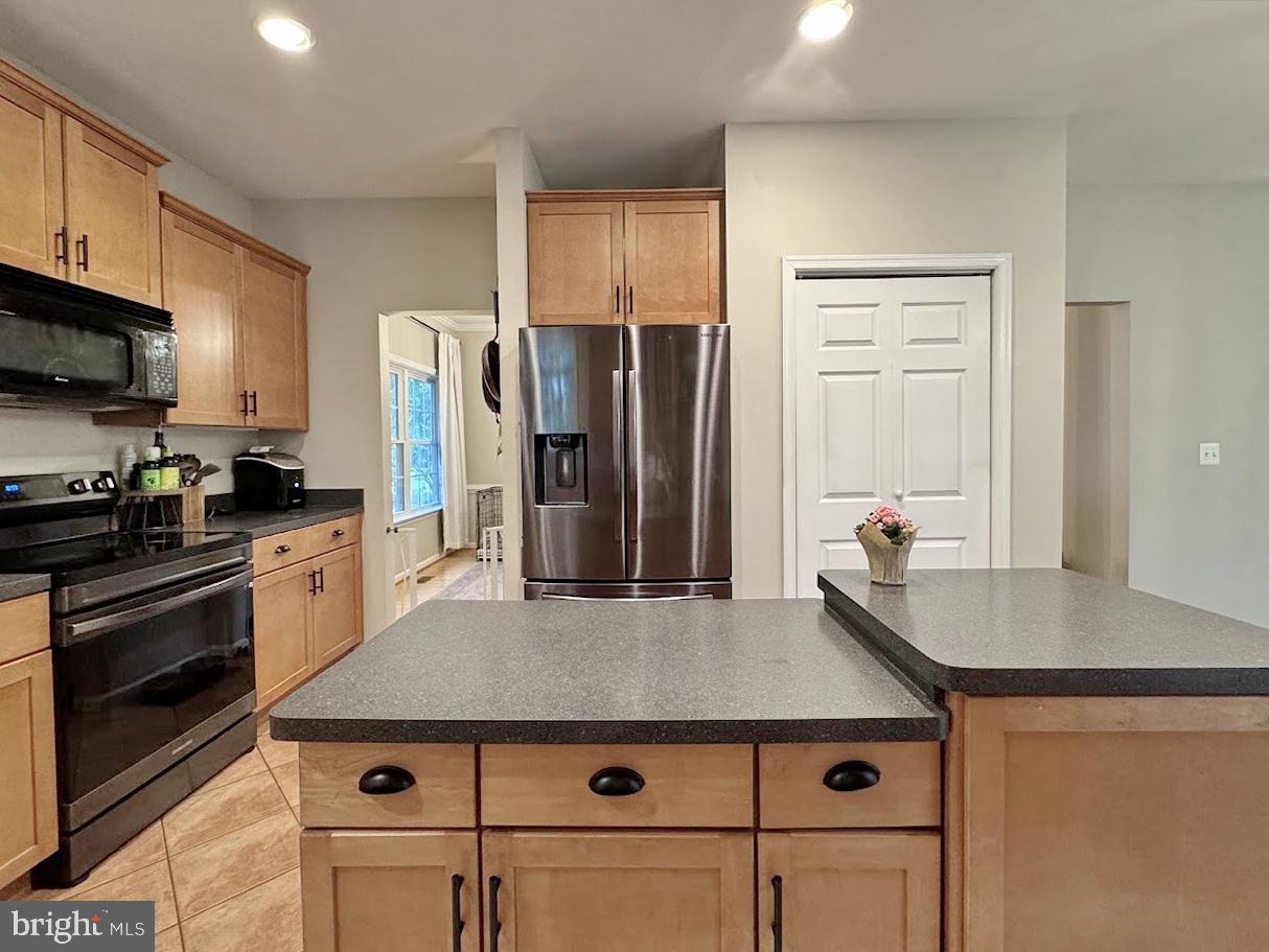 CHATHAM  VILLAGE - Residential