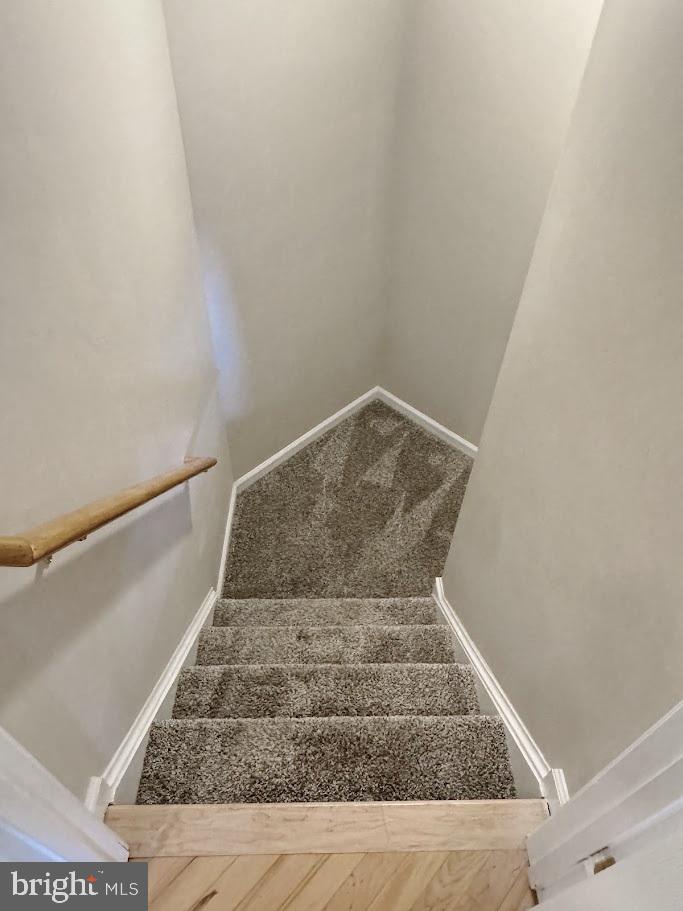 CHATHAM  VILLAGE - Residential