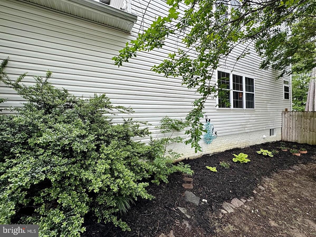 CHATHAM  VILLAGE - Residential