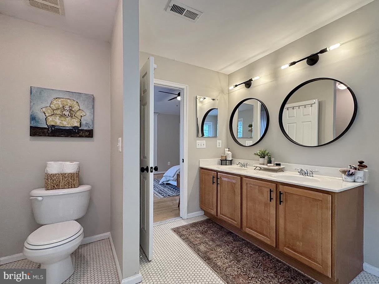 CHATHAM  VILLAGE - Residential