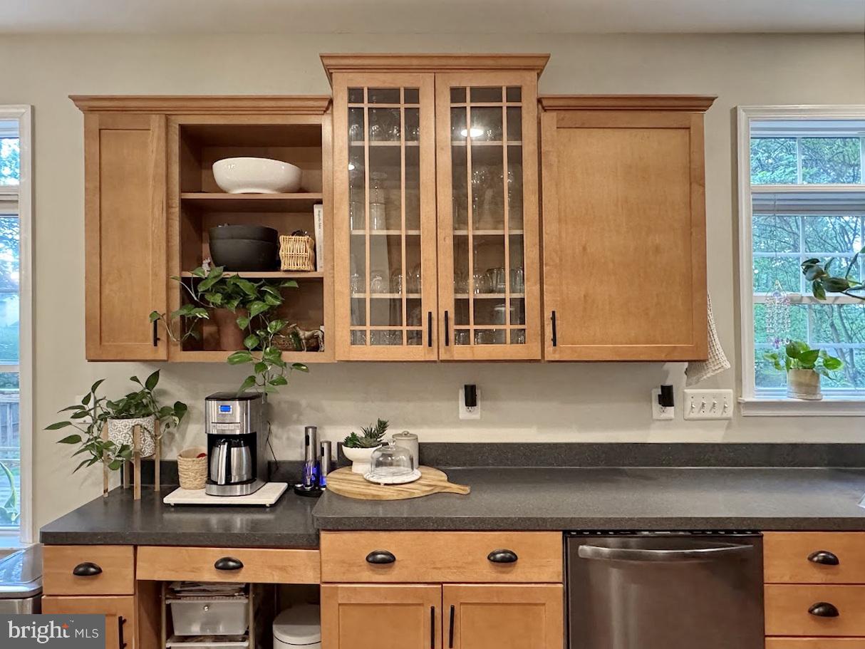 CHATHAM  VILLAGE - Residential