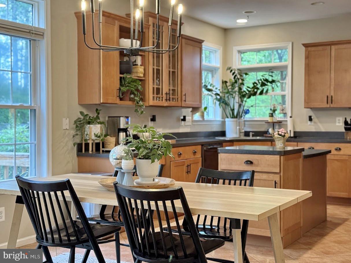 CHATHAM  VILLAGE - Residential