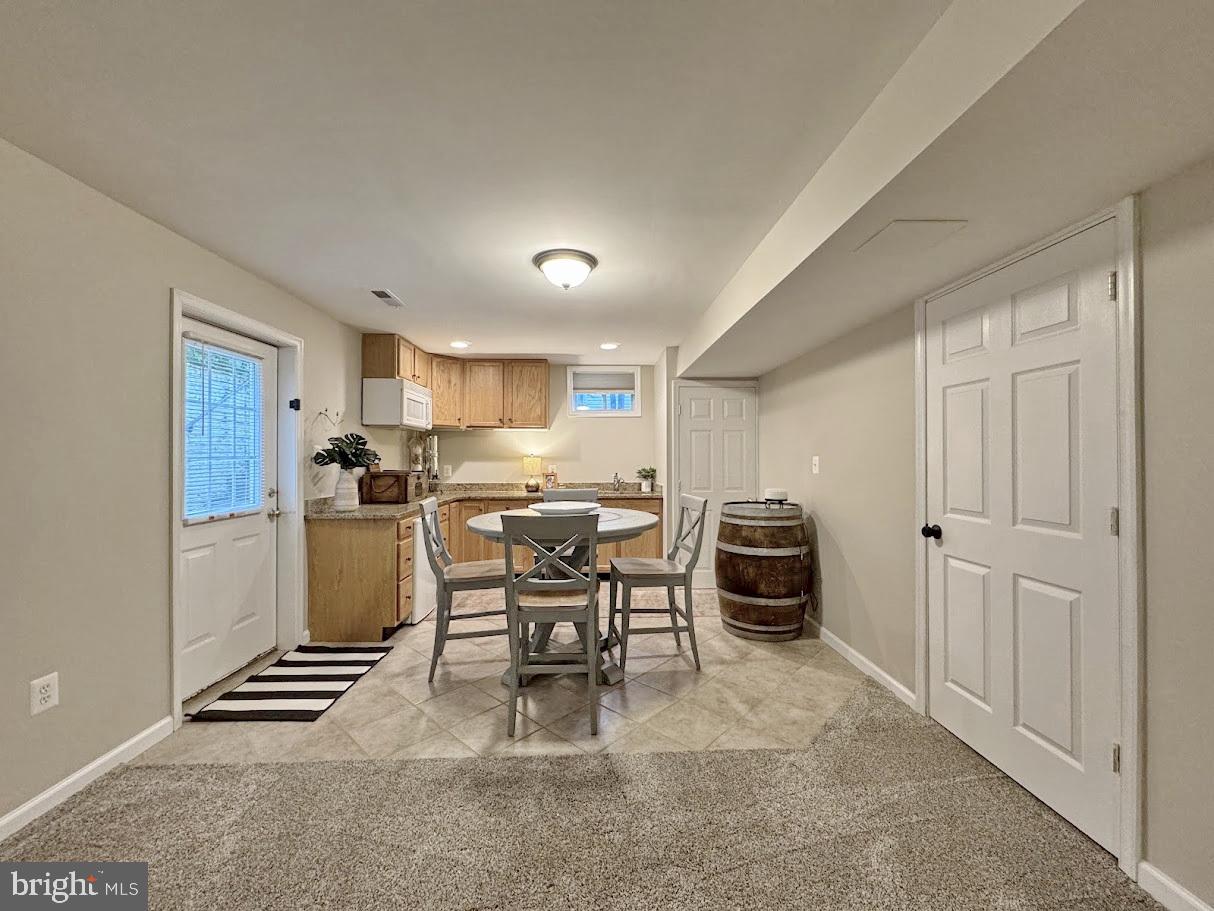 CHATHAM  VILLAGE - Residential