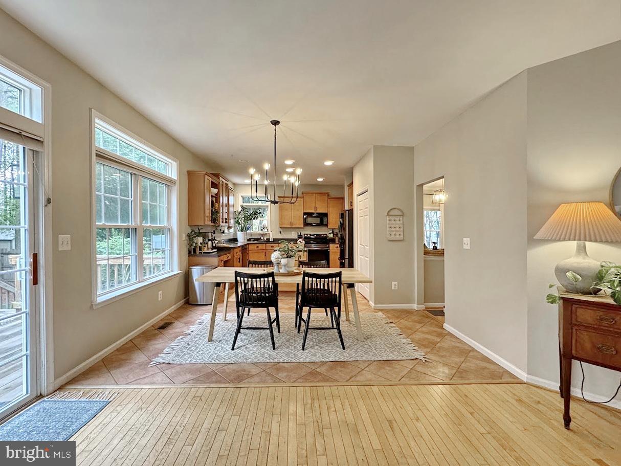 CHATHAM  VILLAGE - Residential