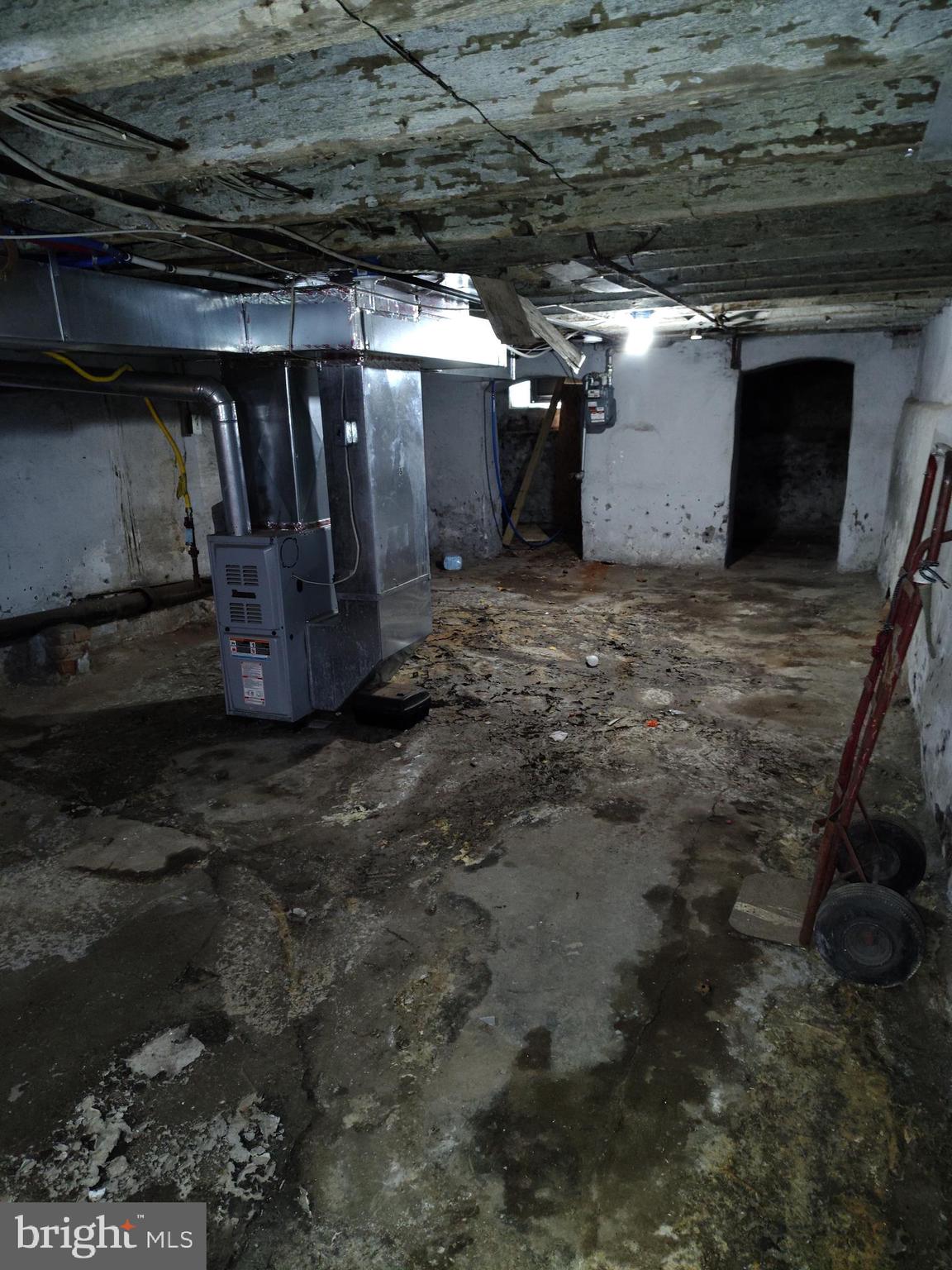 STRAWBERRY MANSION - Residential Income