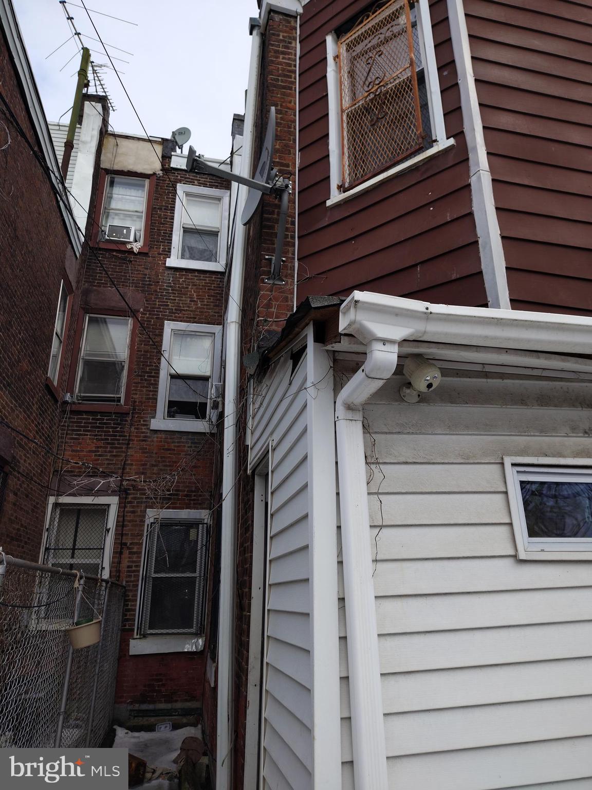 STRAWBERRY MANSION - Residential Income