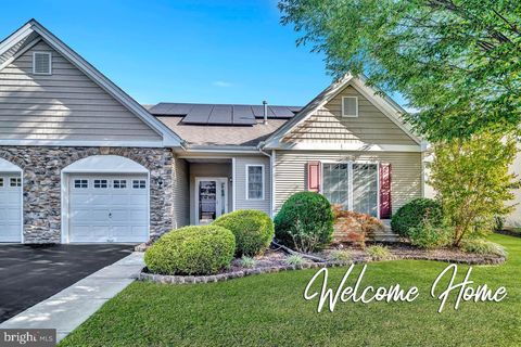 Photo of 70 Nightingale Drive, HAMILTON, NJ 08690 (MLS # NJME2067132)