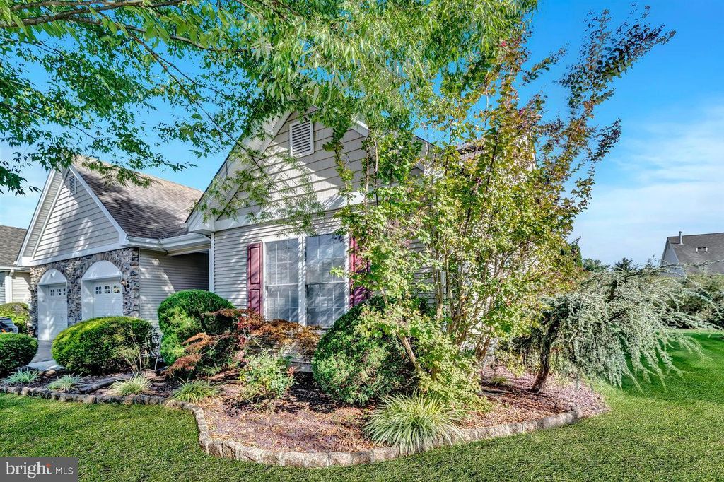 Photo of 70 Nightingale Drive, HAMILTON, NJ 08690 (MLS # NJME2067132)