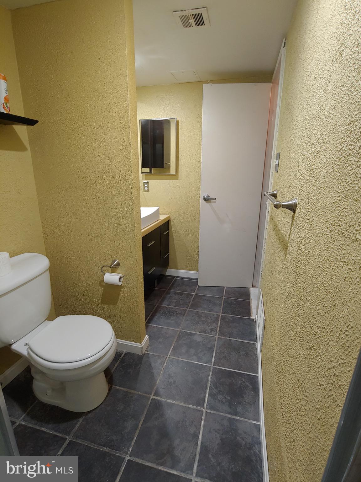 CHELSEA WOODS CONDO - Residential Lease