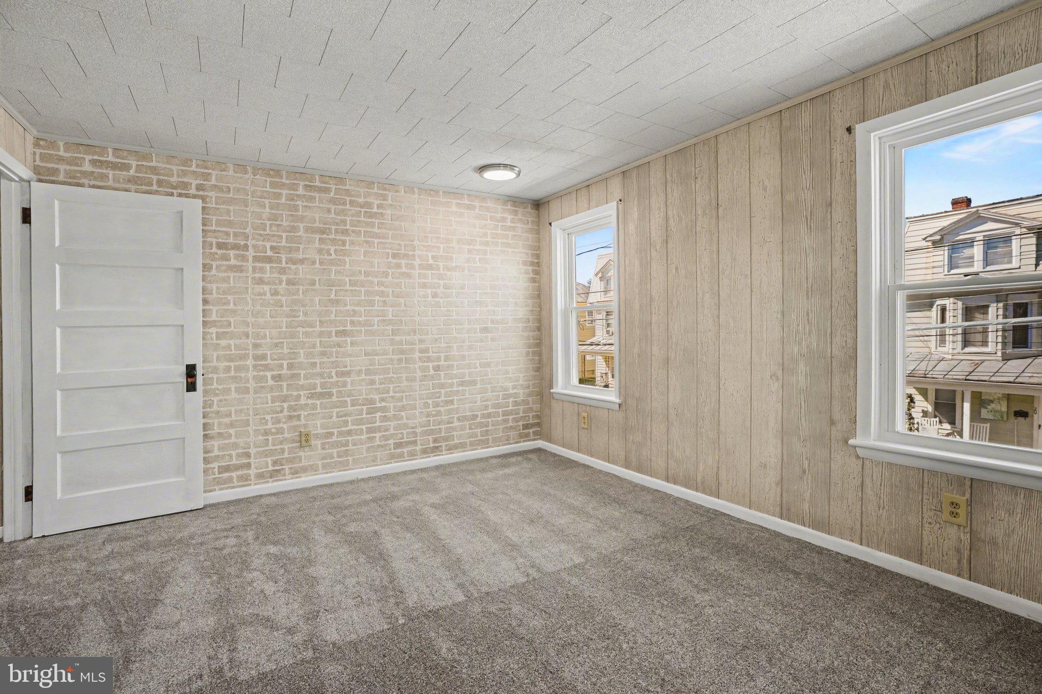 LITTLESTOWN - Residential