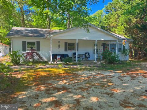 Photo of 19745 Three Notch Road, LEXINGTON PARK, MD 20653 (MLS # MDSM2030974)