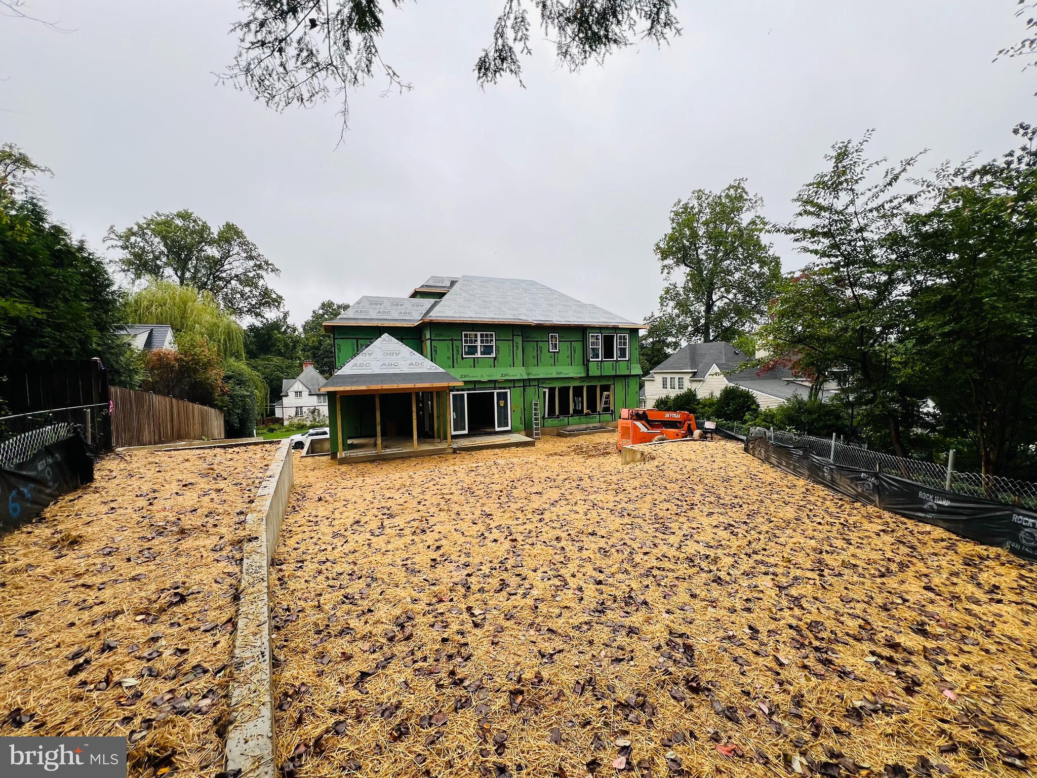 COUNTRY CLUB HILLS - Residential