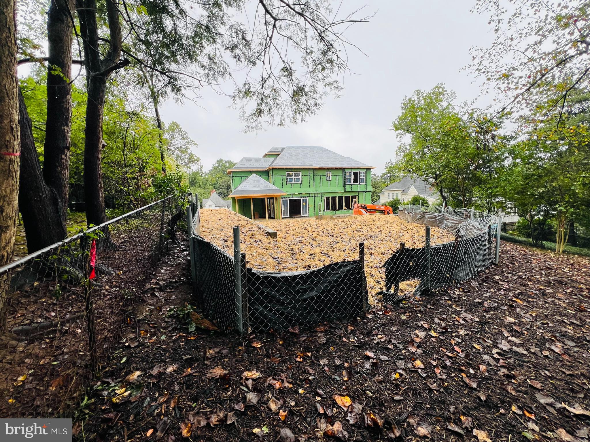 COUNTRY CLUB HILLS - Residential