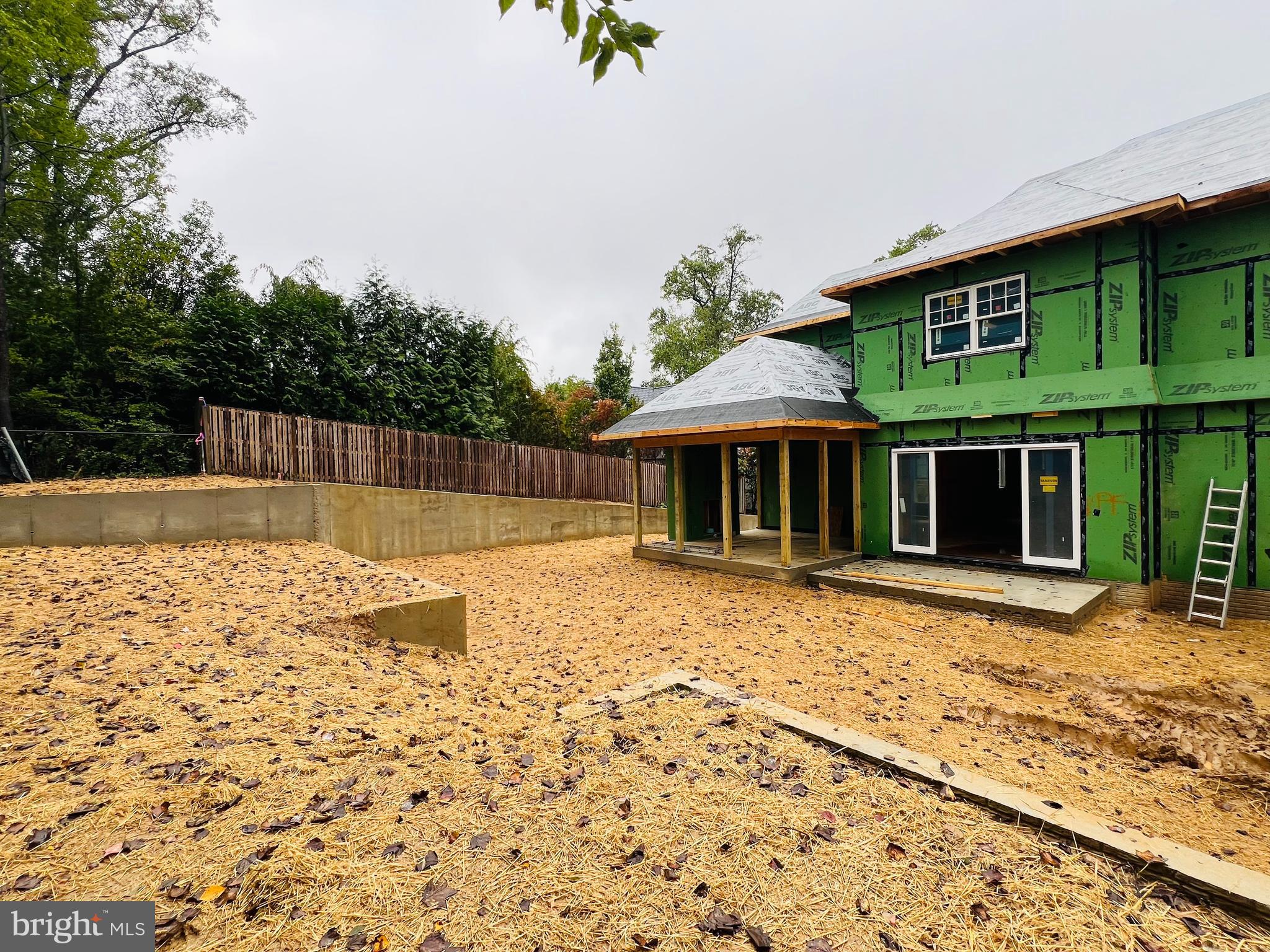 COUNTRY CLUB HILLS - Residential