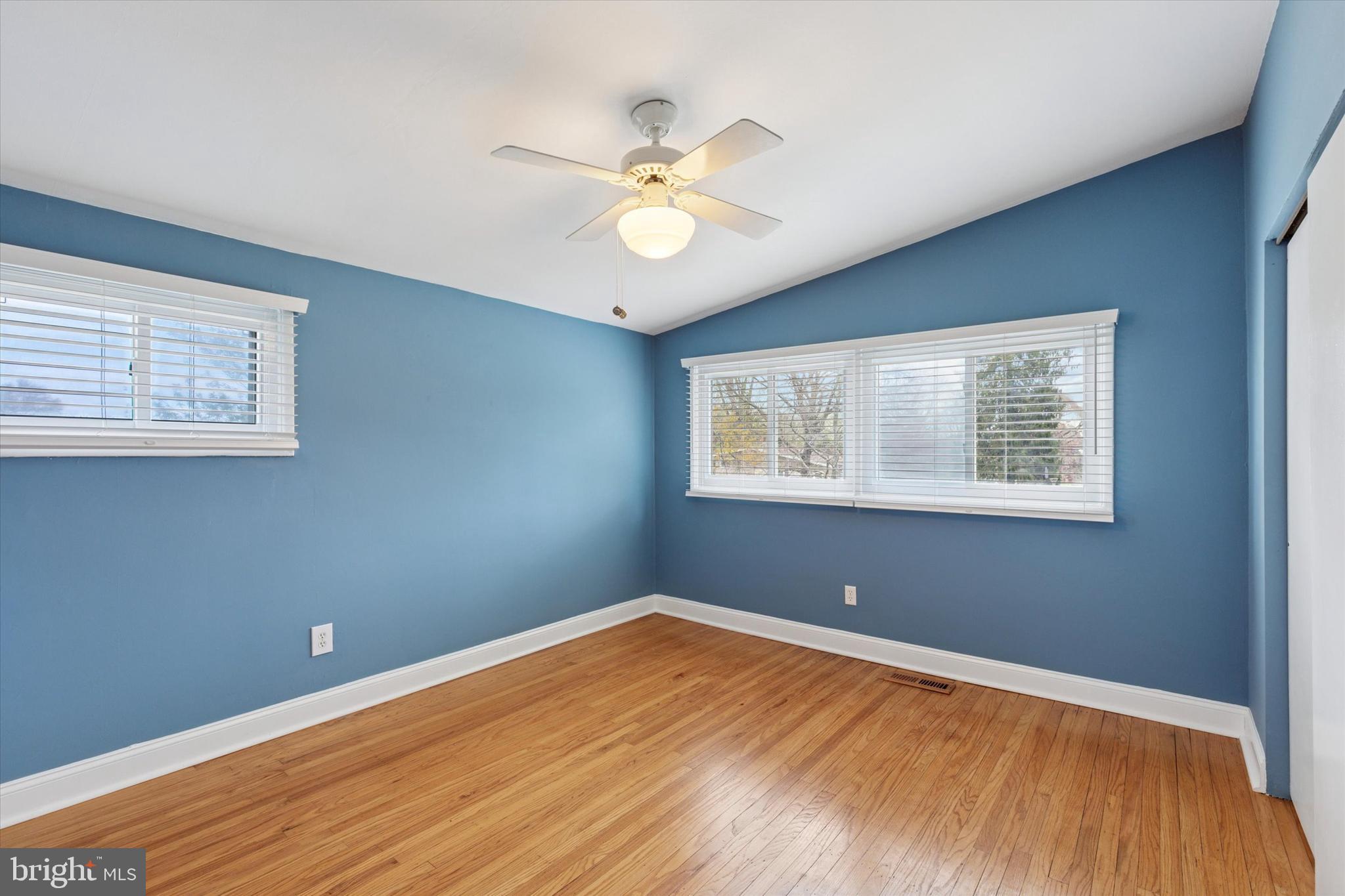 CENTER SQ GREEN - Residential