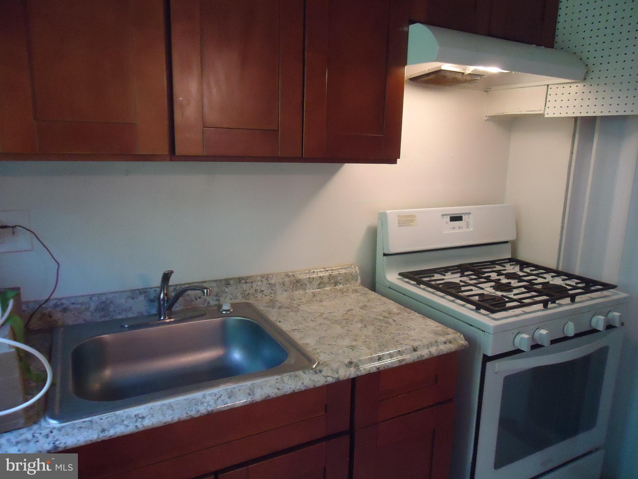 IVERSON SQUARE - Residential Lease