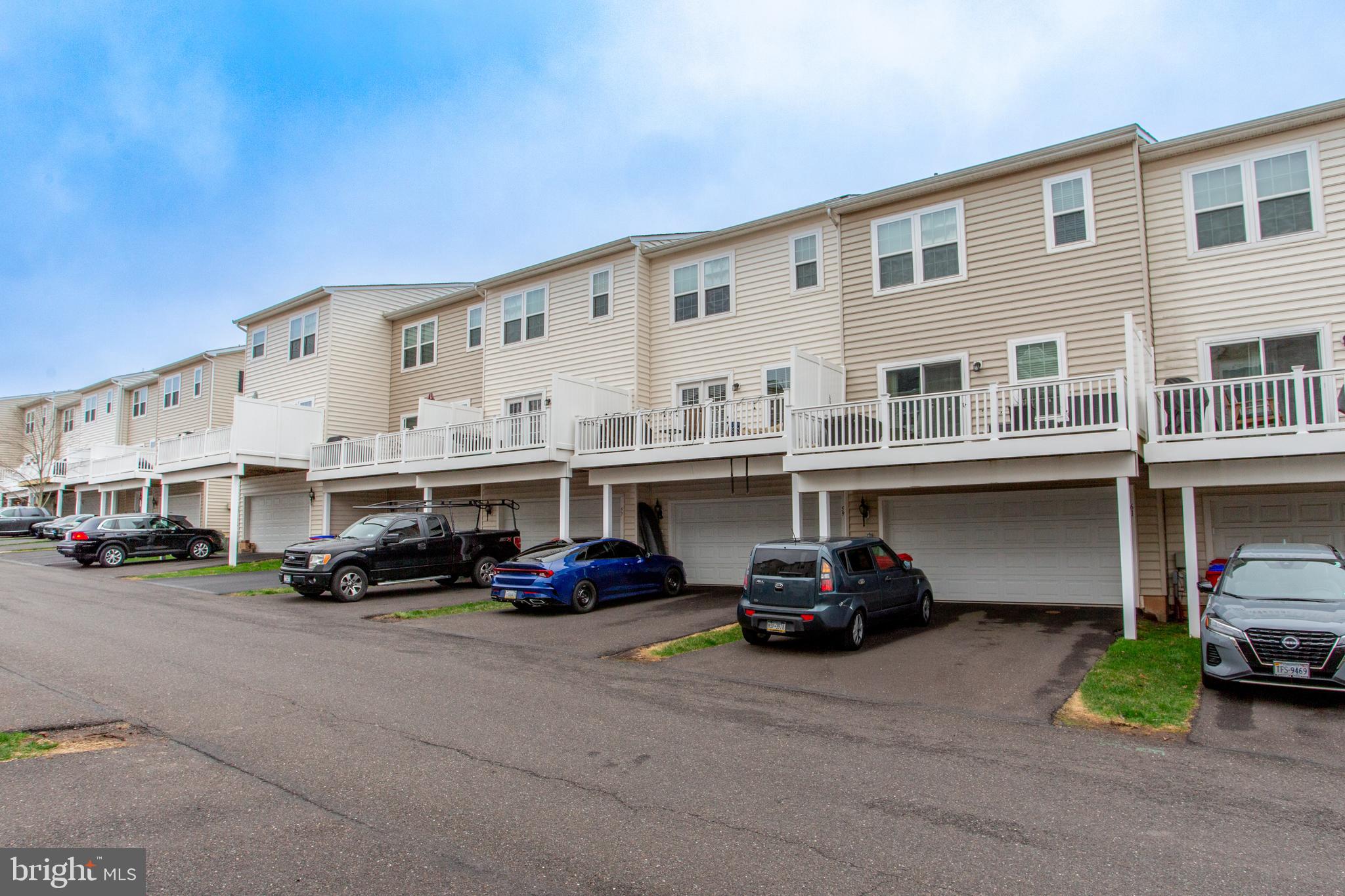 HIGHVIEW AT SOUDERTO - Residential