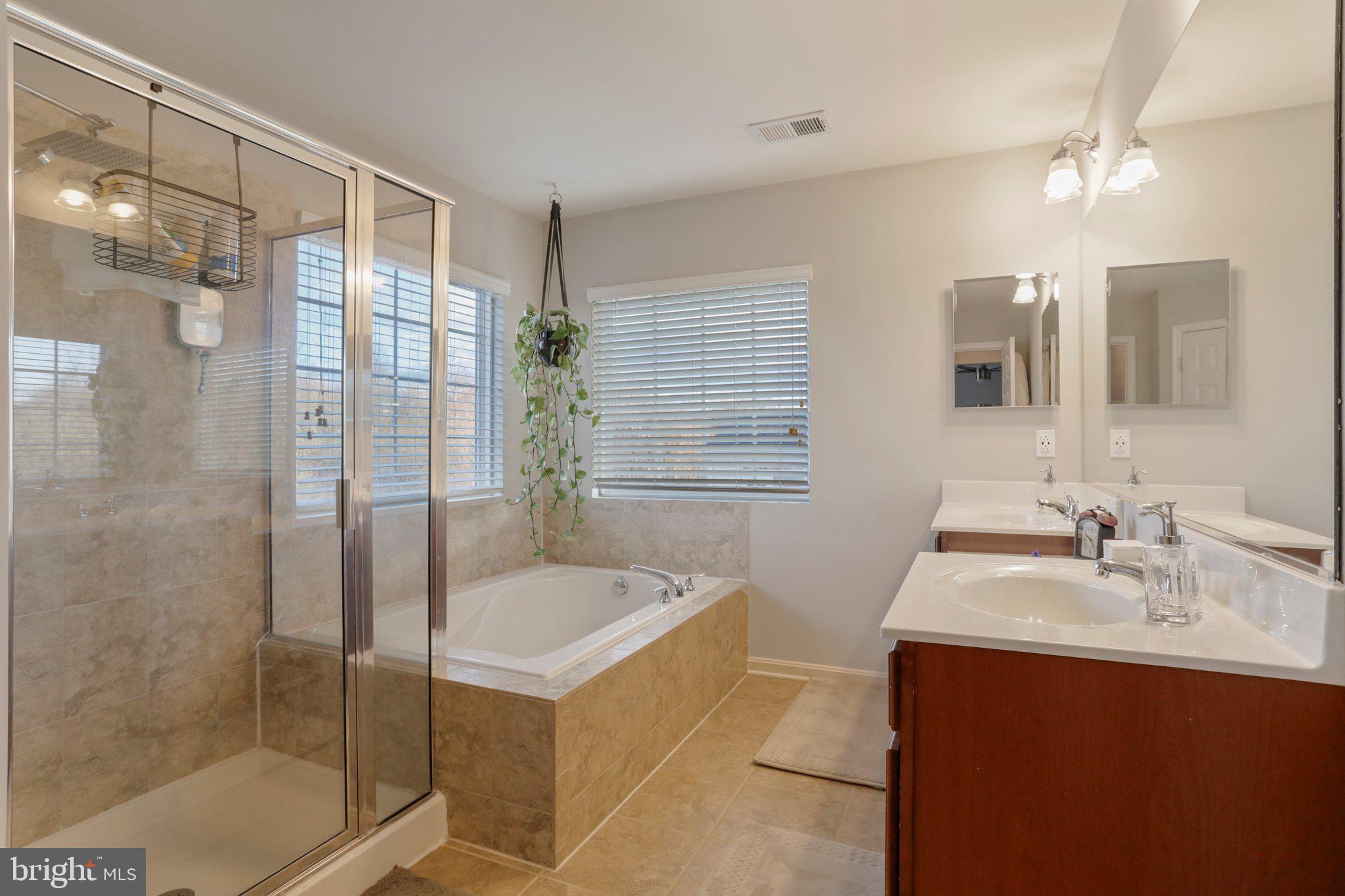 HUNTFIELD - Residential