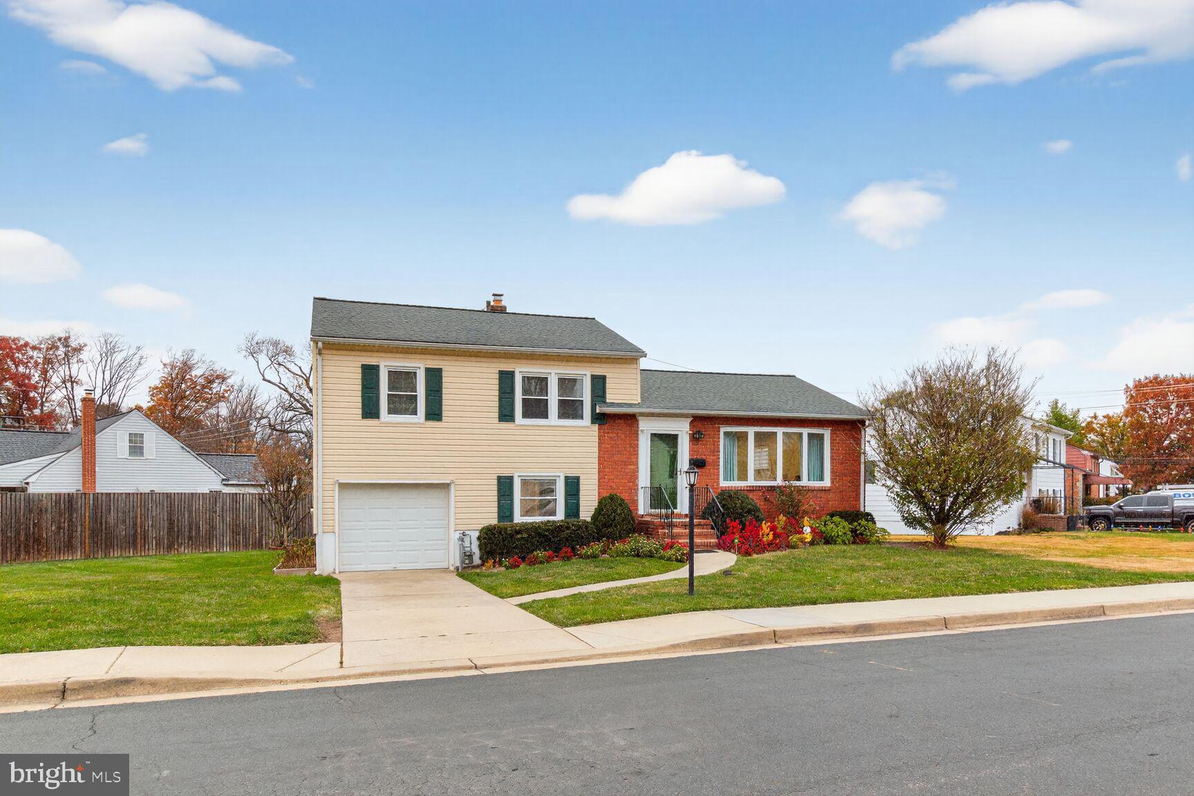 MICHAELTON MANOR - Residential