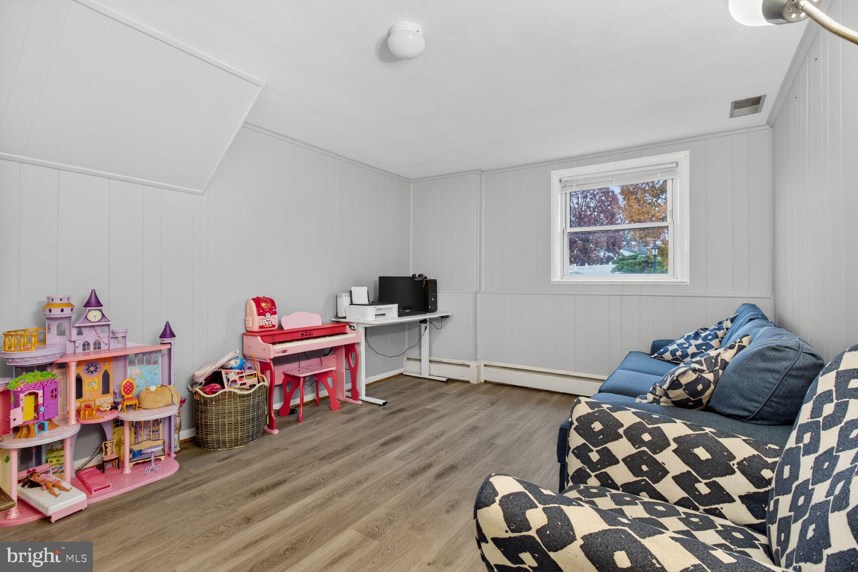 MICHAELTON MANOR - Residential