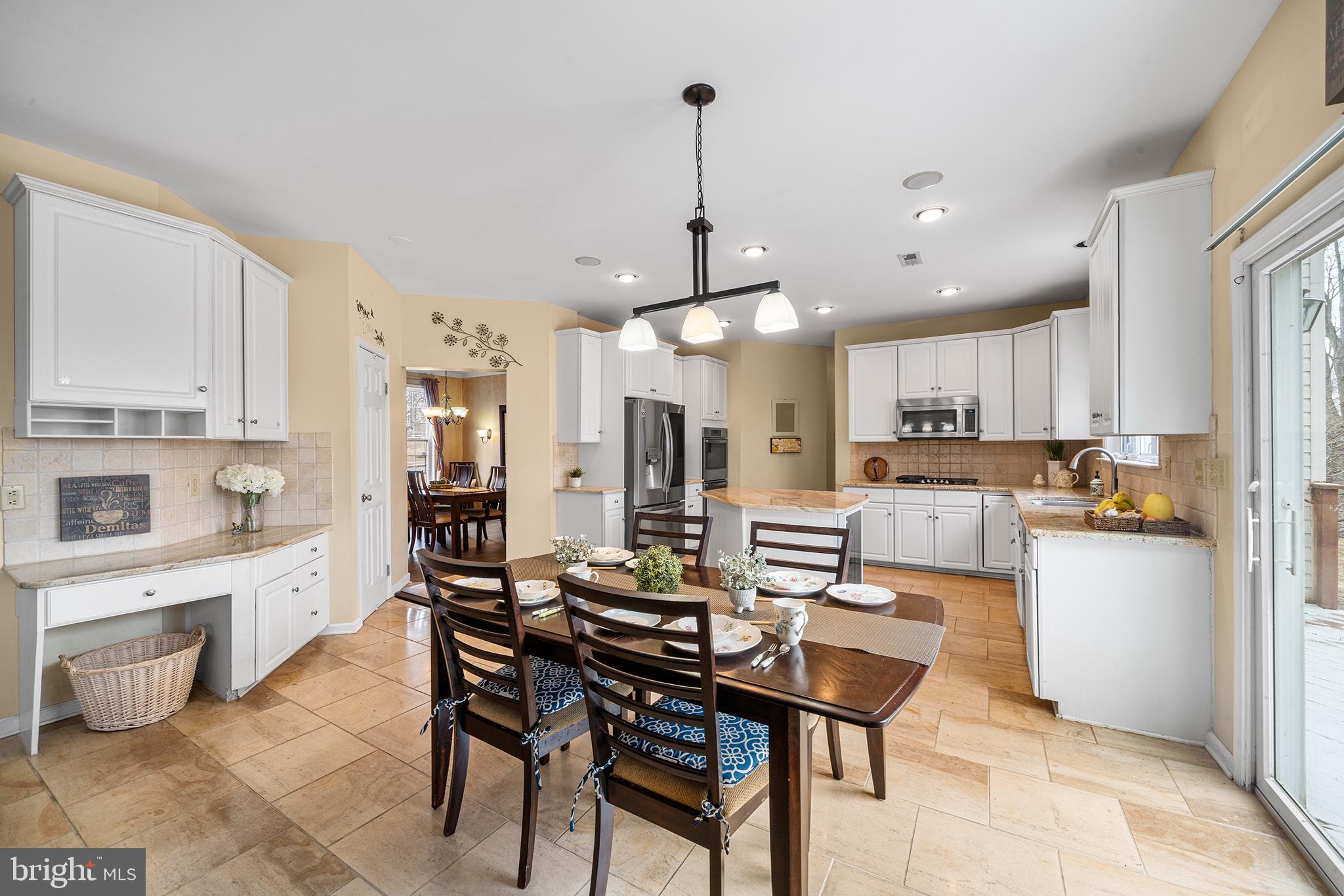 CHARLESTOWN HUNT - Residential