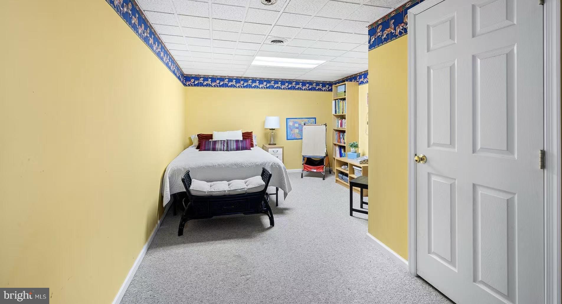 CHARLESTOWN HUNT - Residential