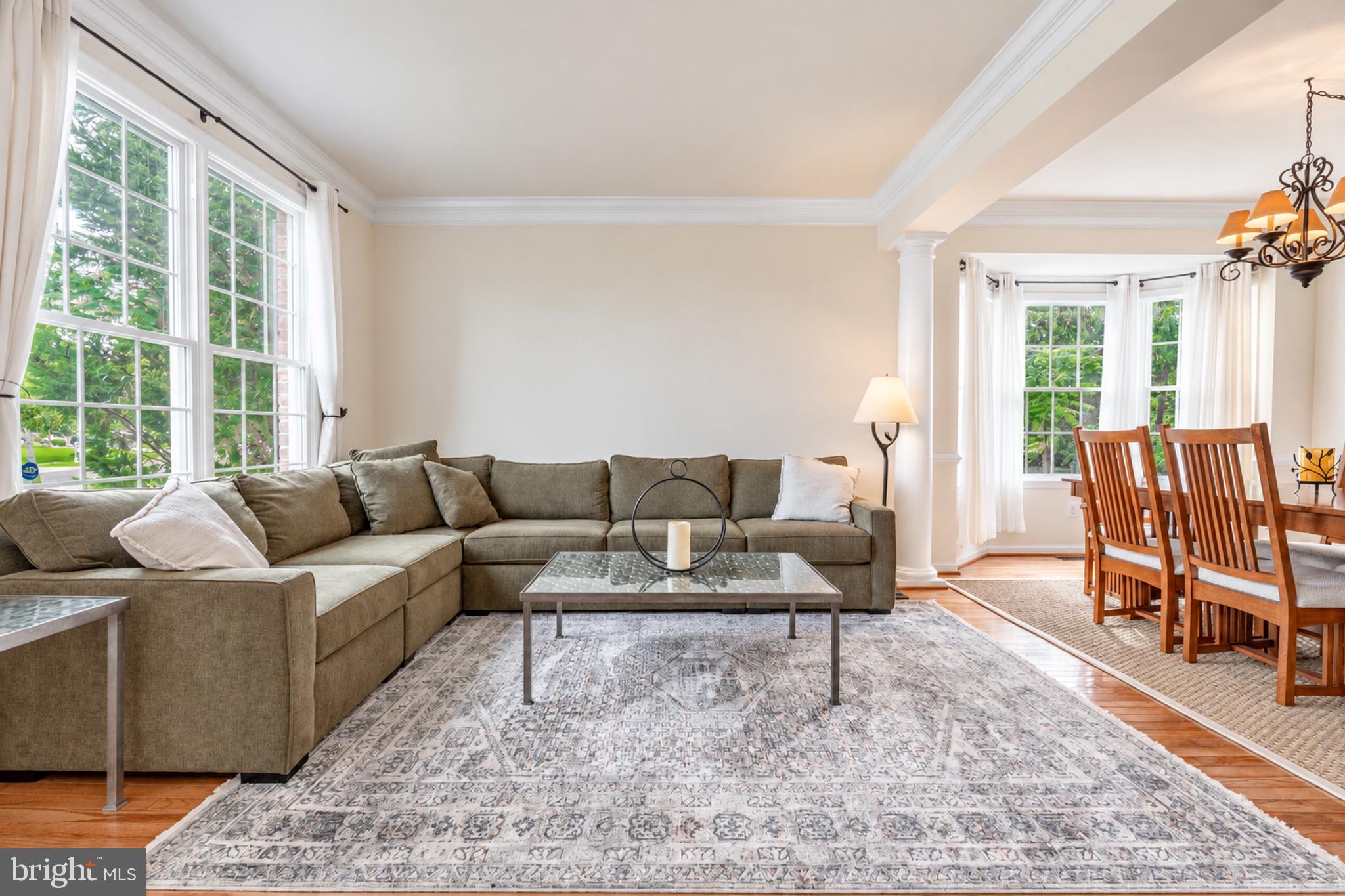 12 HEDLEY DR
