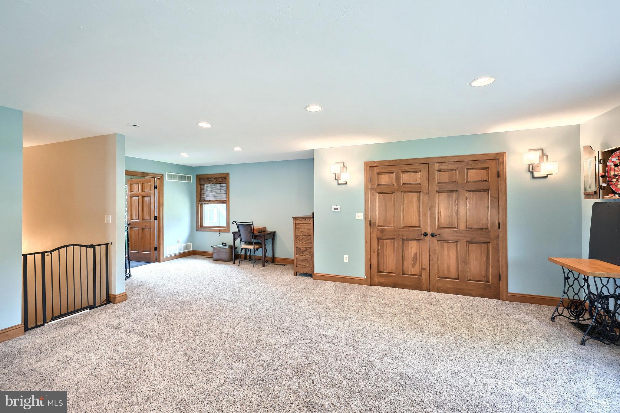 LAKE MEADE - Residential