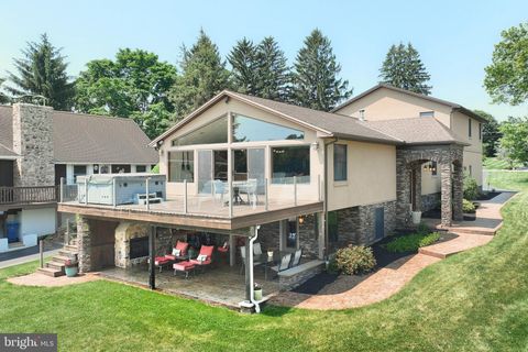 430 LAKE MEADE DRIVE EAST BERLIN PA 17316