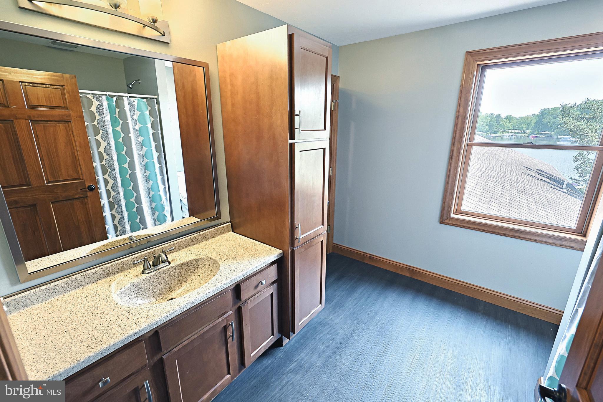 LAKE MEADE - Residential