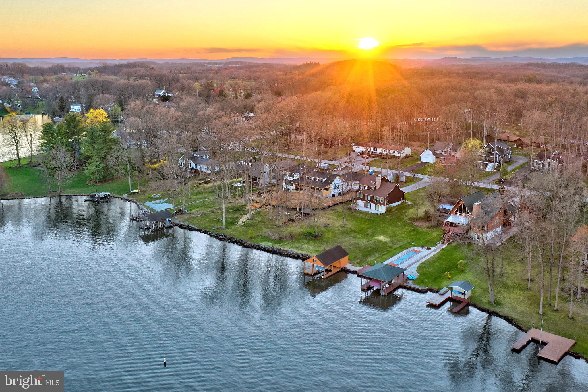 LAKE MEADE - Residential