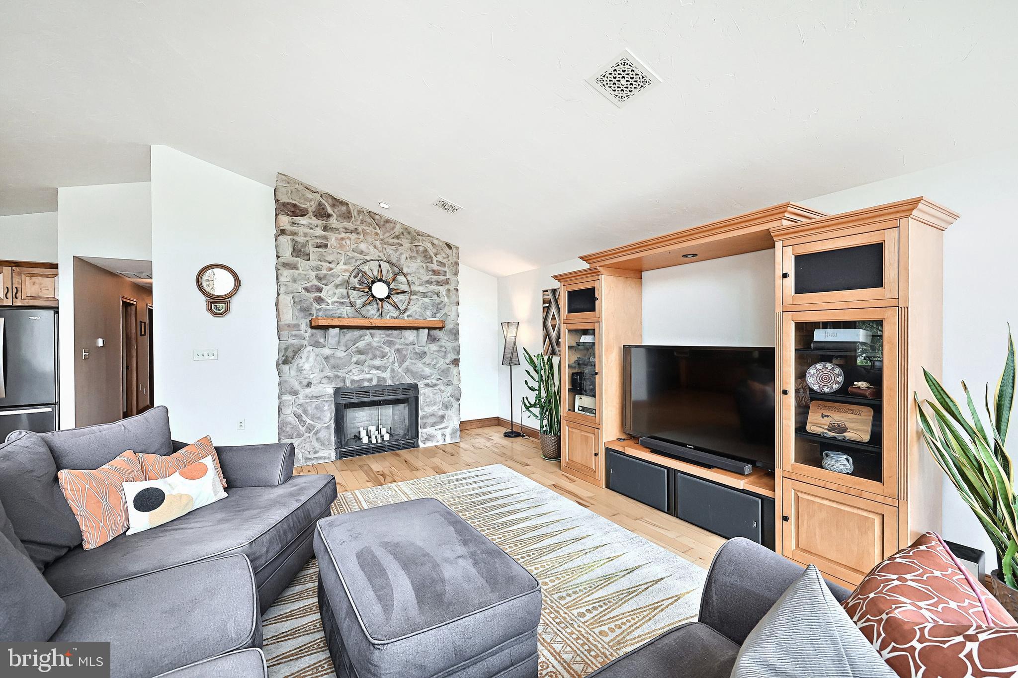 LAKE MEADE - Residential