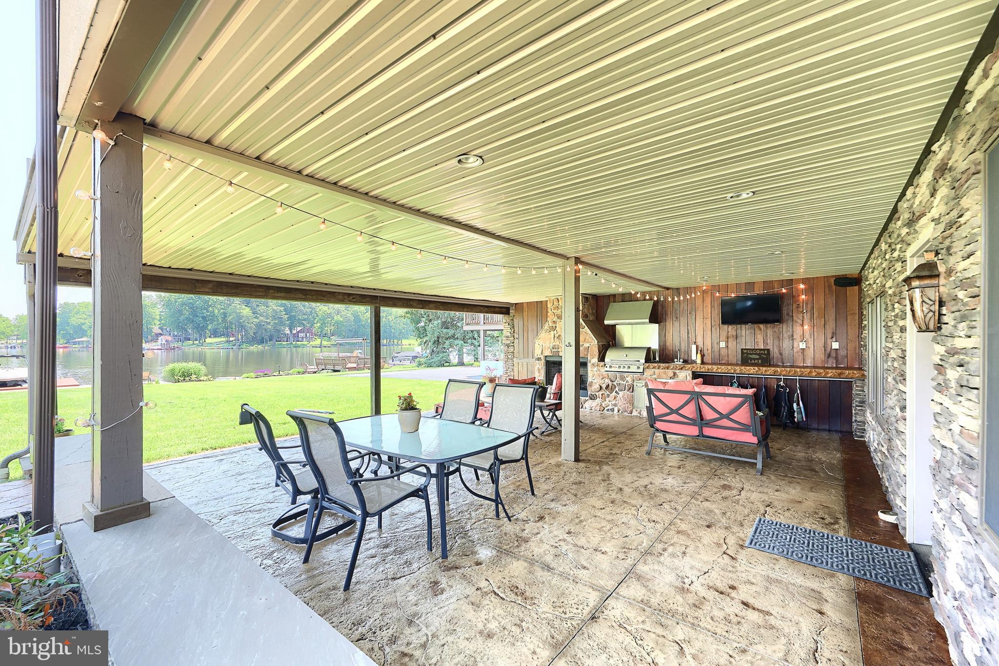 430 LAKE MEADE DRIVE