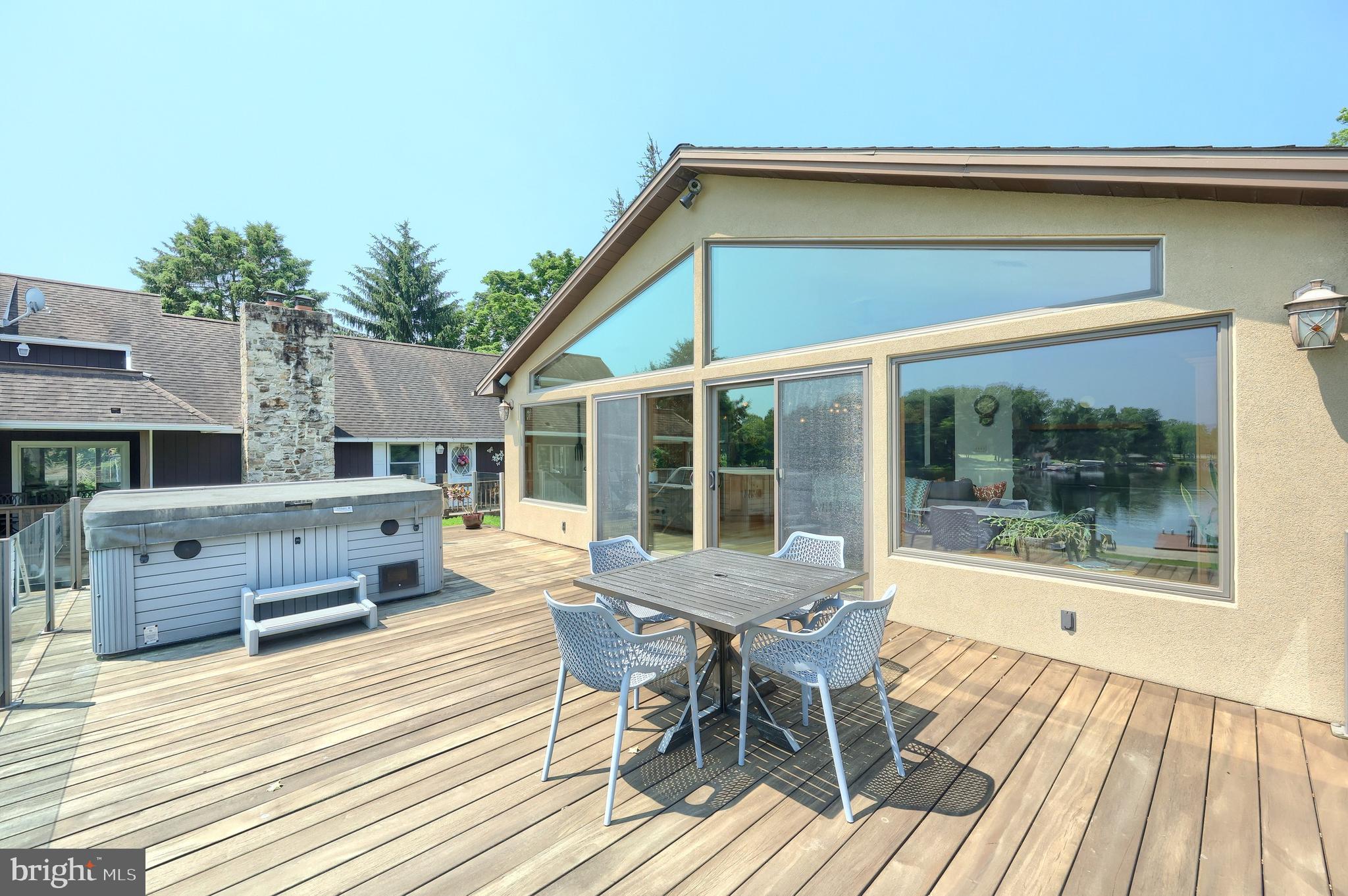 LAKE MEADE - Residential